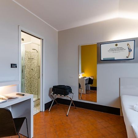 B&B Hotel Trieste Bagian luar foto