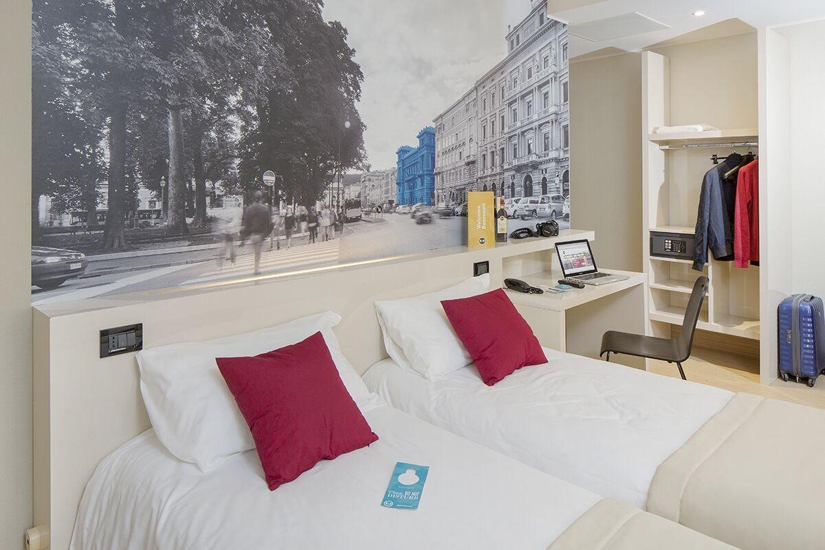 B&B Hotel Trieste Bagian luar foto