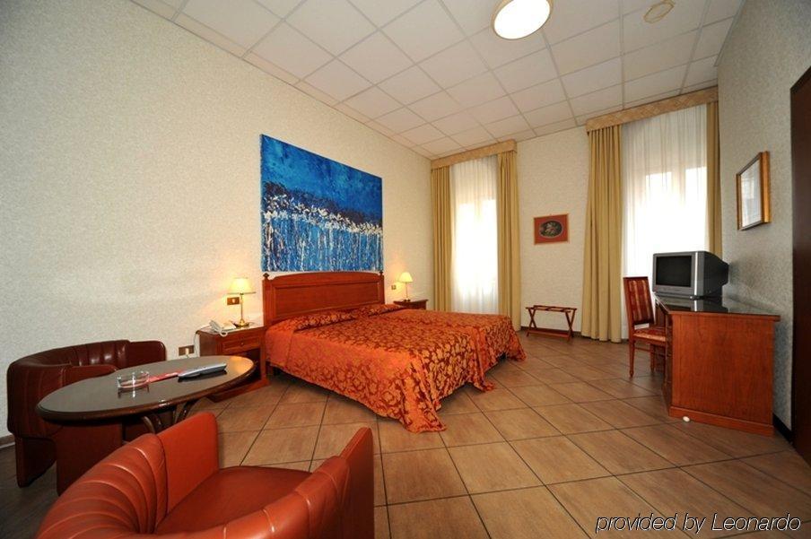 B&B Hotel Trieste Ruang foto