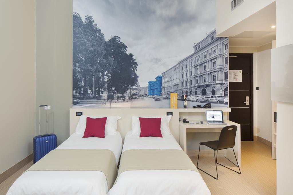 B&B Hotel Trieste Bagian luar foto